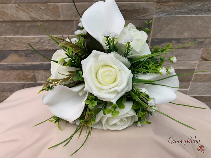 Calla Lily With Choice of Glitter/Plain Roses