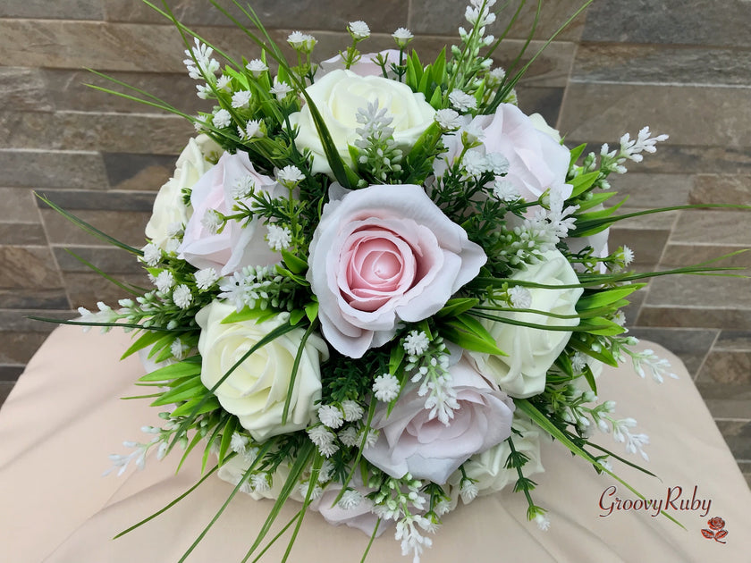 Fresh Look Blush Pink Roses With Heather & Gypsophila *Special Edition ...