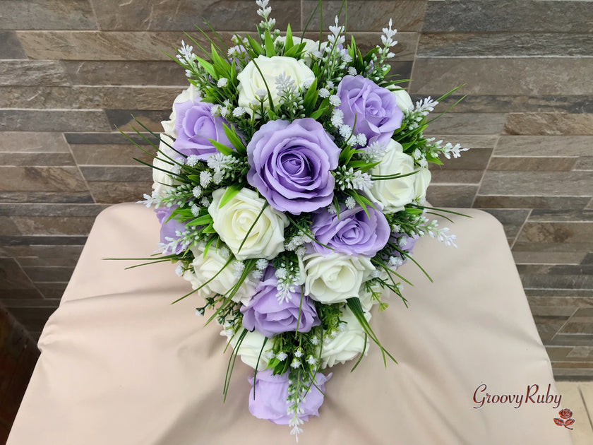 Fresh Look Ice Lilac Roses With Heather & Gypsophila *Special Edition ...