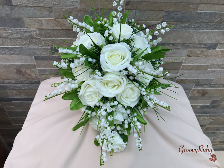 Fresh Look Ivory Roses With Lily of the Valley *Special Edition*