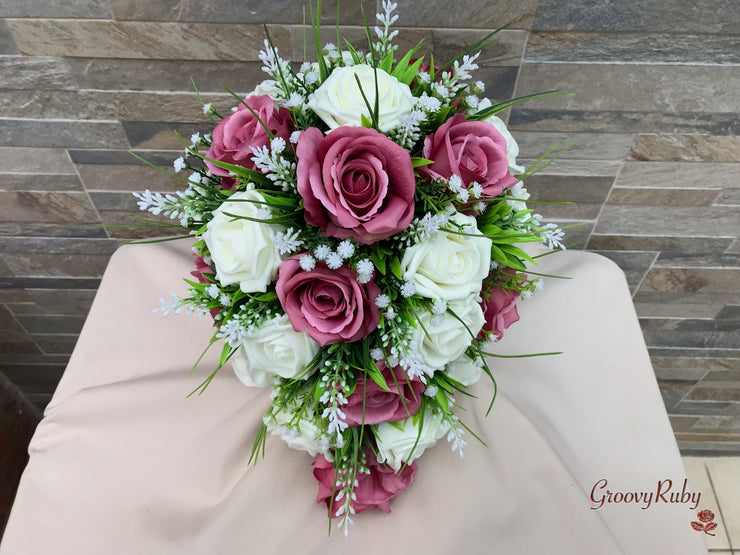 Fresh Look Rose Pink Roses With Heather & Gypsophila *Special Edition*