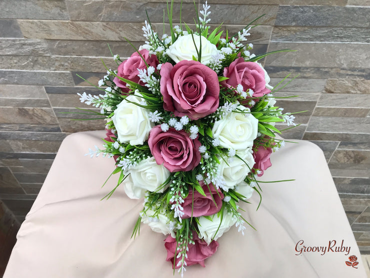 Fresh Look Rose Pink Roses With Heather & Gypsophila *Special Edition*