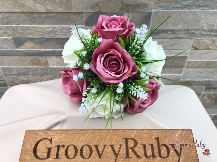 Fresh Look Rose Pink Roses With Heather & Gypsophila *Special Edition*