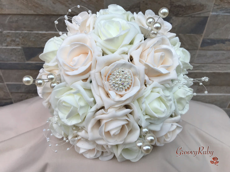 Champagne Roses With Pearl