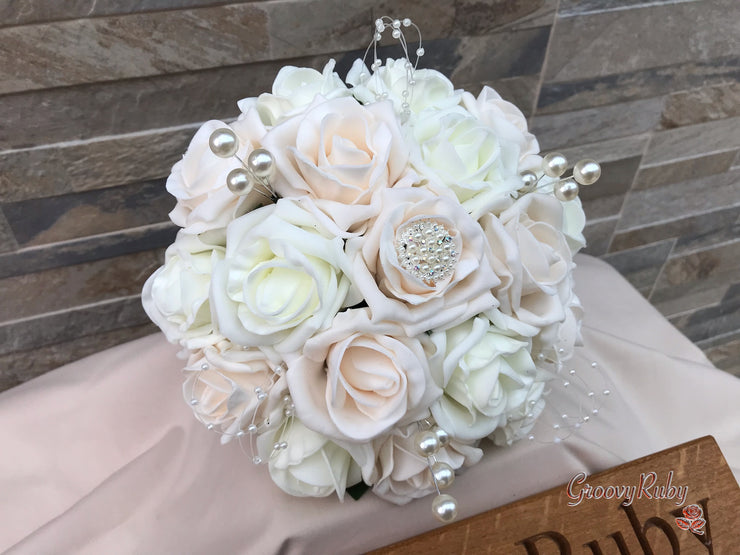 Champagne Roses With Pearl
