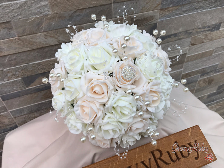 Champagne Roses With Pearl