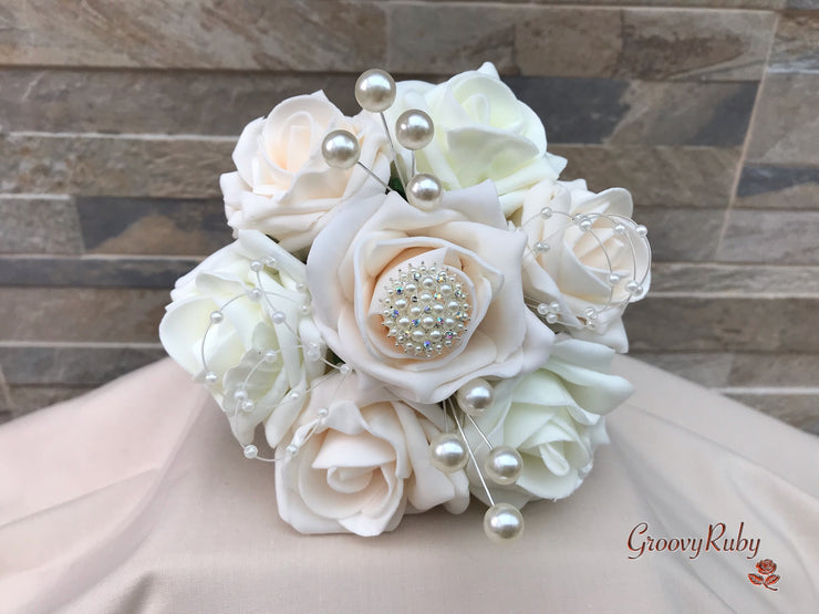 Champagne Roses With Pearl