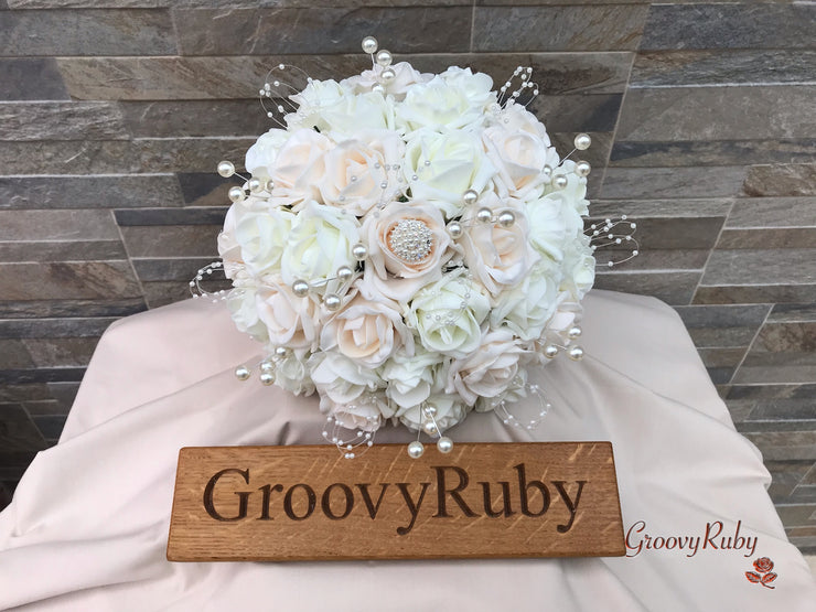 Champagne Roses With Pearl
