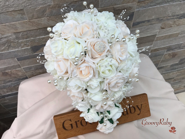 Champagne Roses With Pearl