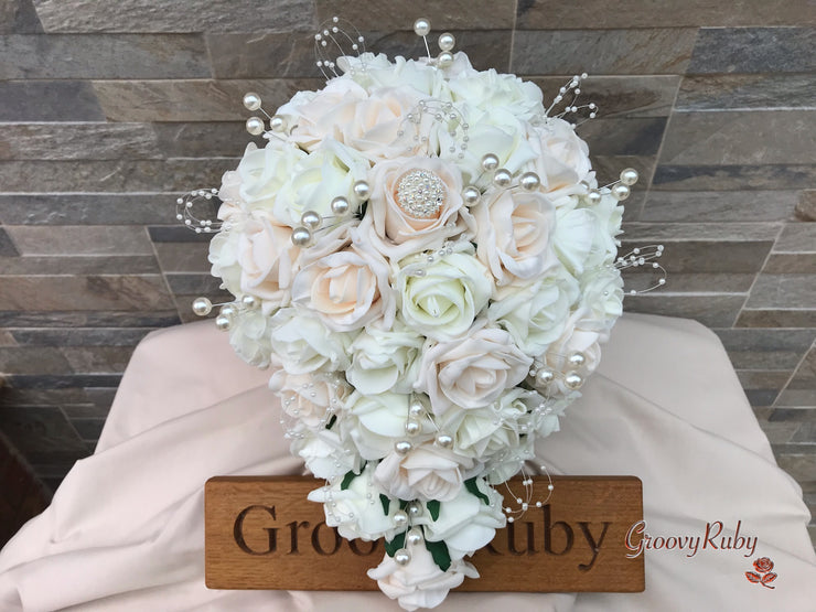 Champagne Roses With Pearl