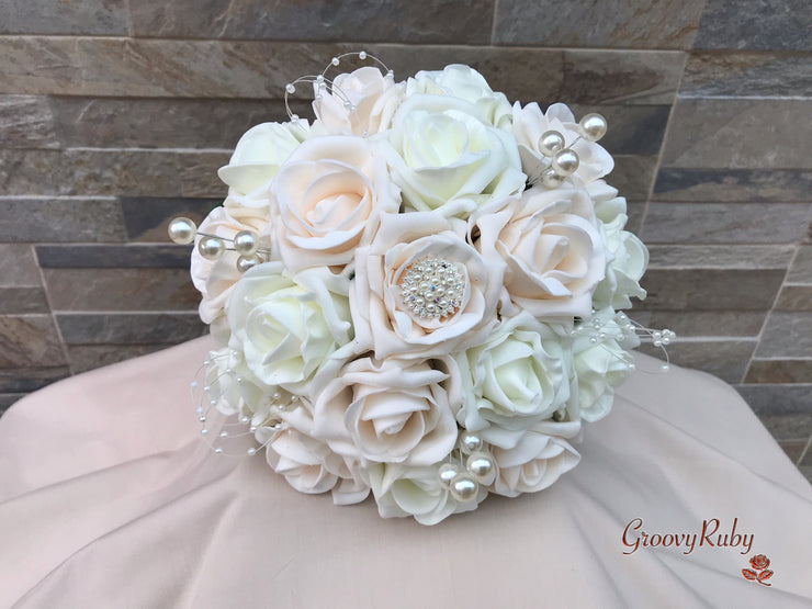 Champagne Roses With Pearl