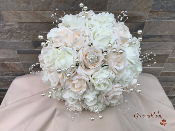 Champagne Roses With Pearl