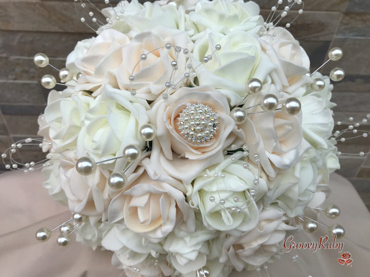 Champagne Roses With Pearl