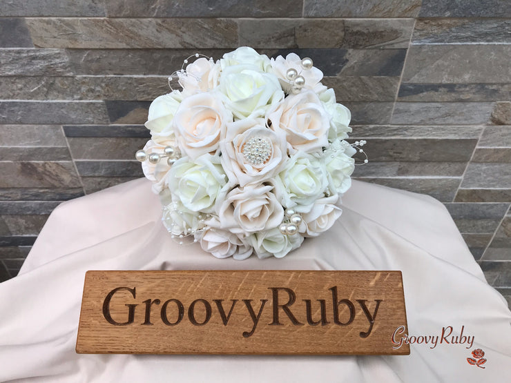 Champagne Roses With Pearl