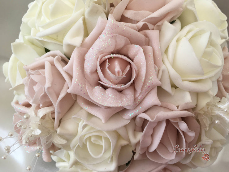 Mocha Pink Glitter Rose With Ivory Babies Breath