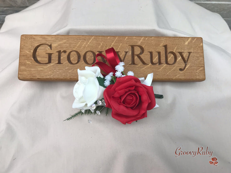 Light Red Roses With Gypsophila