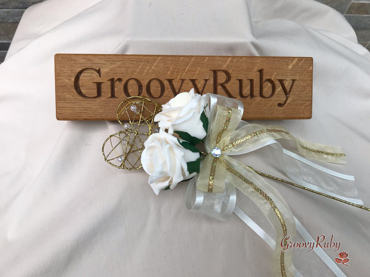 Champagne, Light Gold & Ivory Roses With Gypsophila