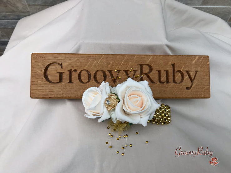 Champagne, Light Gold & Ivory Roses With Gypsophila