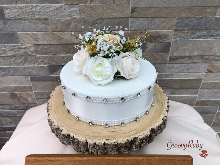 Champagne, Light Gold & Ivory Roses With Gypsophila