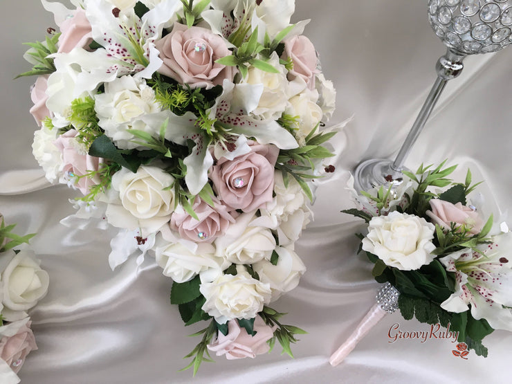 Small Tiger Lilies & Vintage Mocha Pink Roses With Foliage