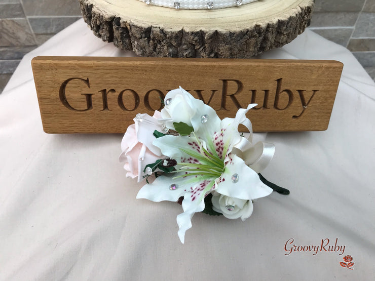 Small Tiger Lilies & Vintage Mocha Pink Roses With Foliage – GroovyRuby Ltd