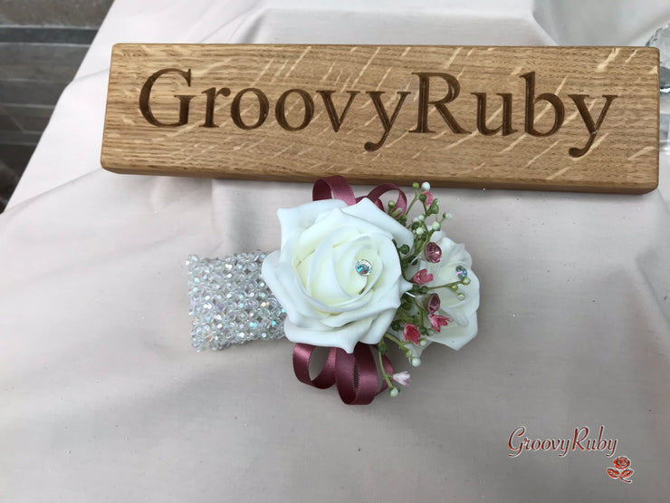 Large Ivory Foam Roses With Shades of Pink Gypsophila