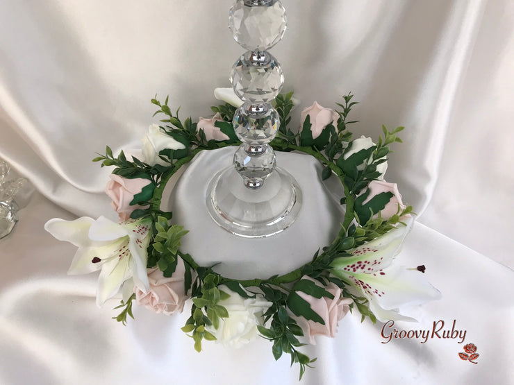 Small Tiger Lily & Mocha Pink Roses Wired Candelabra Table Rings