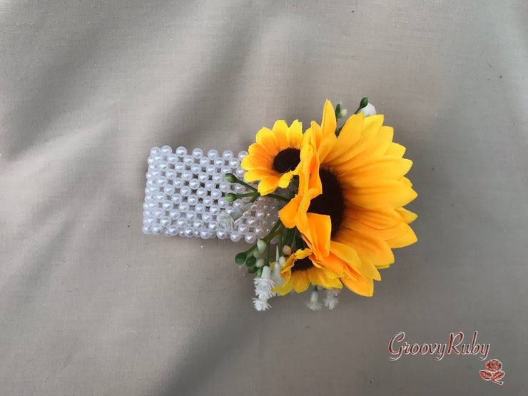 Sunflowers With Gypsophila