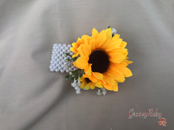Sunflowers With Gypsophila